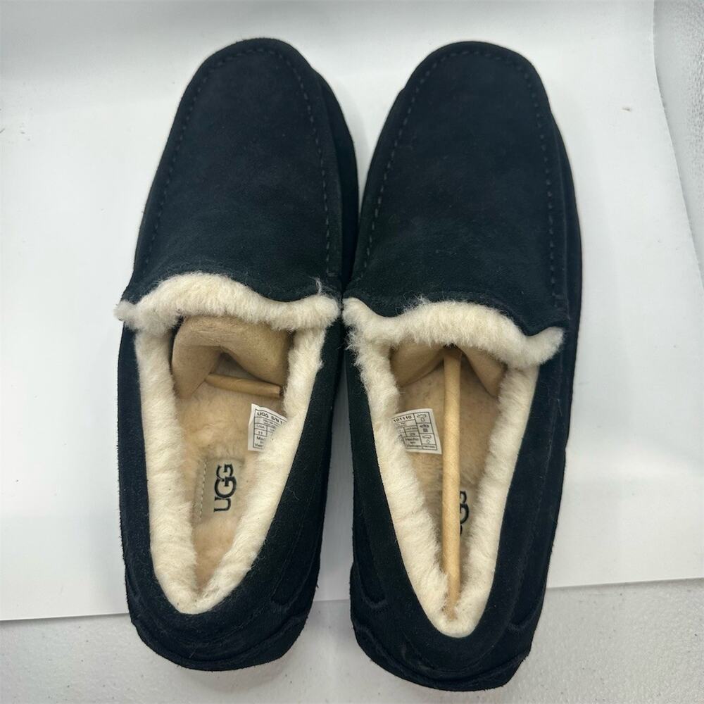 UGG Ascot Men's Slippers Black Moccasin Loafers Sheepskin Lined Size 11 - Picture 5 of 8